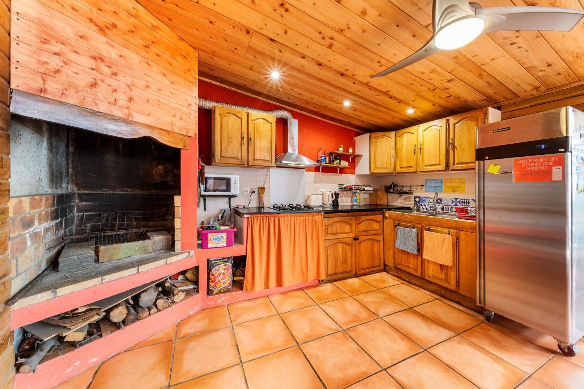 Les Baroudeurs Hostel Saint Pierre Zewnętrze zdjęcie